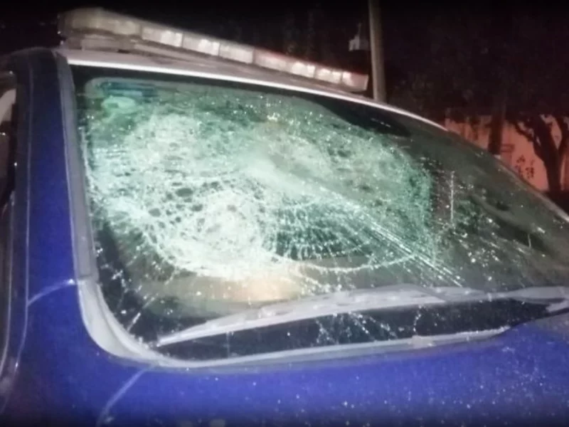 Huachicoleros atacan a balazos a policías en Ajacuba, Guardia Nacional detiene a seis.