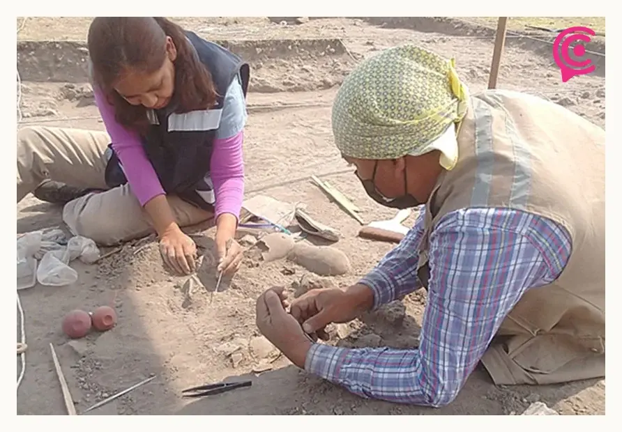 Arqueólogos trabajan en la preservación de los vestigios.