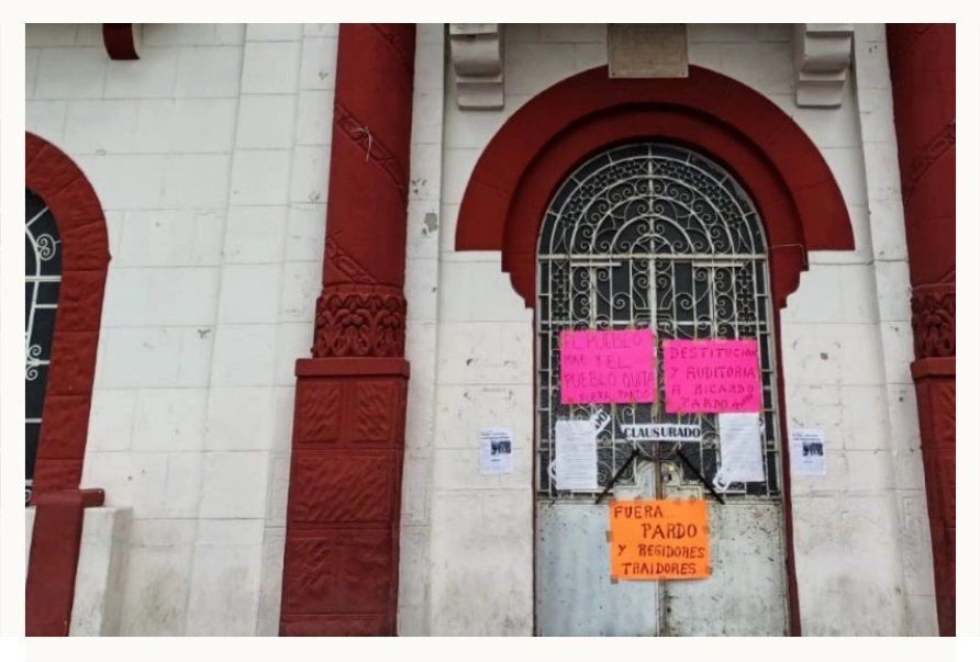 Tras 10 días de protestas, liberan Ayuntamiento de Francisco I Madero en Hidalgo.