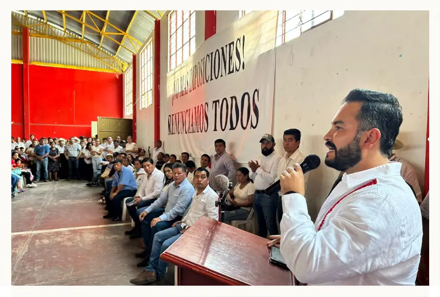 Más de 2 mil renuncian al PRI en Huazalingo, Hidalgo.