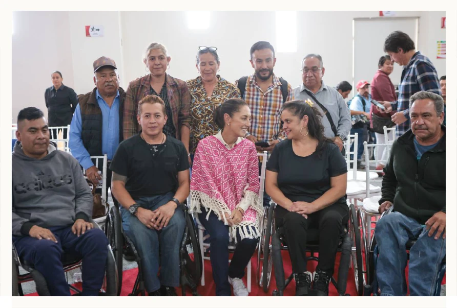 En segunda visita, Claudia Sheinbaum se reúne con personas con discapacidad en Hidalgo.