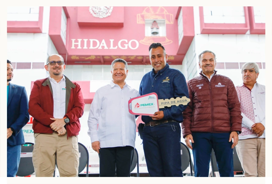 PEMEX entrega apoyos en Hidalgo.