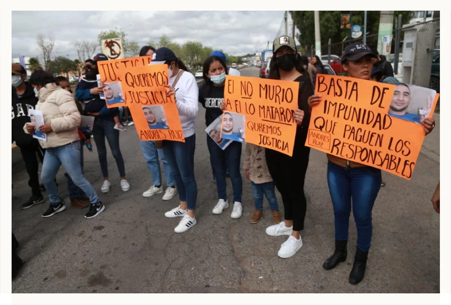 Protestan por muerte de Andrés Ruiz, preso golpeado por custodios del penal de Pachuca.