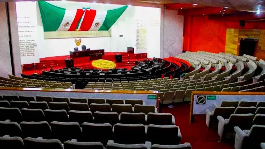 Amedrentan a diputada de Morena por obligar al Congreso a sesionar en Hidalgo