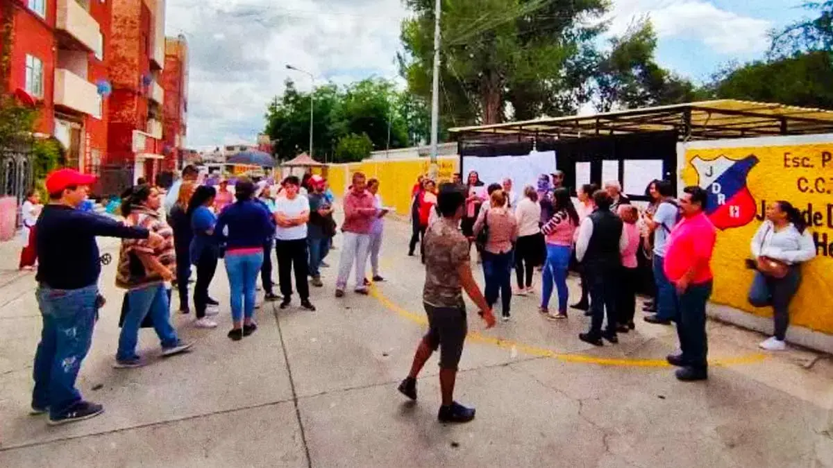 Tras protesta, destituyen a directora de la primaria Juan C Doria, en Pachuca