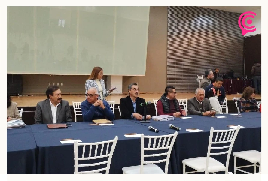 Movimiento estudiantil planta a rector de la UAEH tras negativa de destitución de Esteban Rodríguez