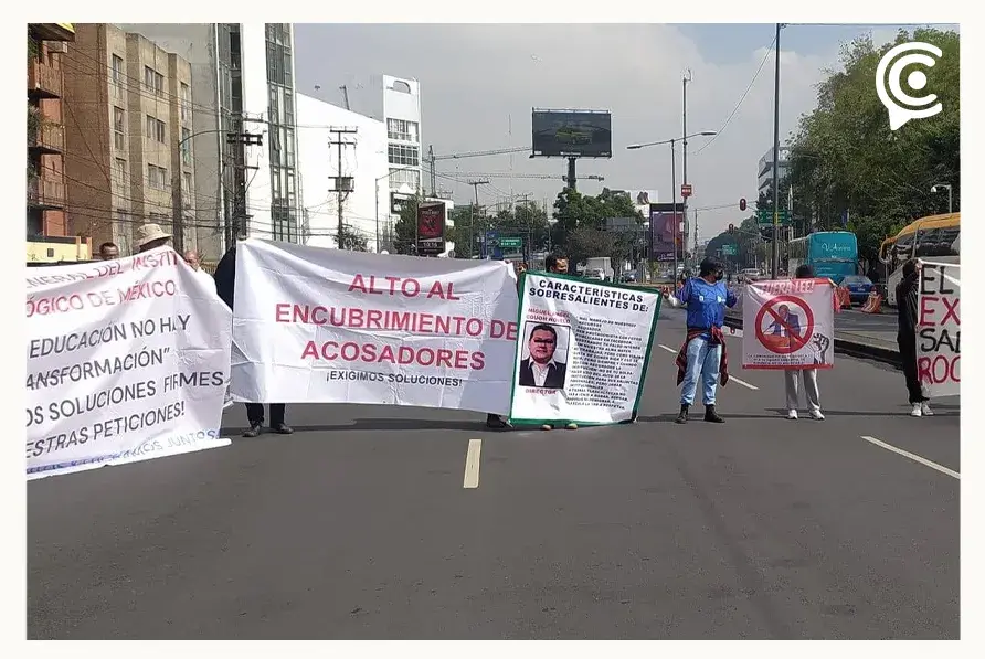 Alumnos del ITP realizan protesta en la CDMX para exigir destitución de director por acoso