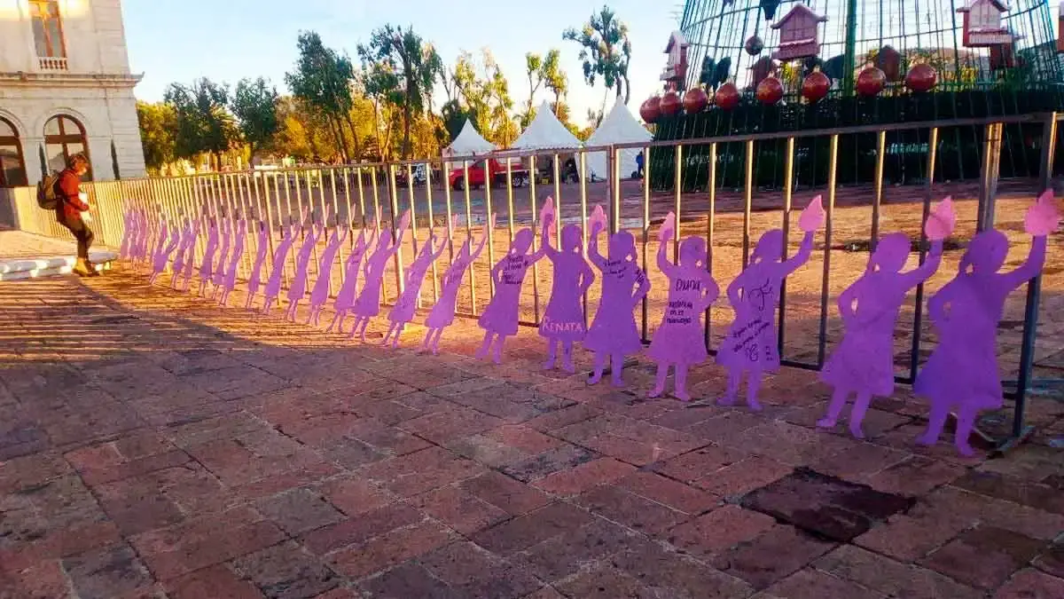 Colocan “Antimonumenta” en memoria de las víctimas de violencia de género en Hidalgo
