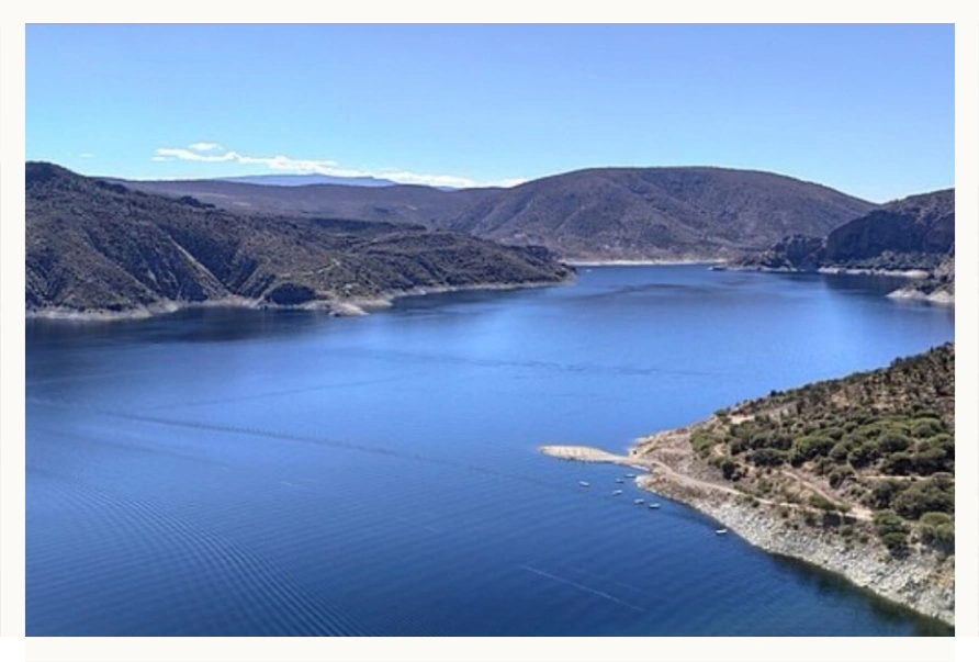 Acuerdan distribuir más agua a Zimapán ante extracción para Acueducto de Querétaro