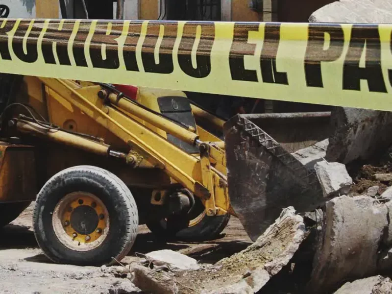Muere otro trabajador en nueva carretera Real del Monte-Huasca; es atropellado por retroexcavadora