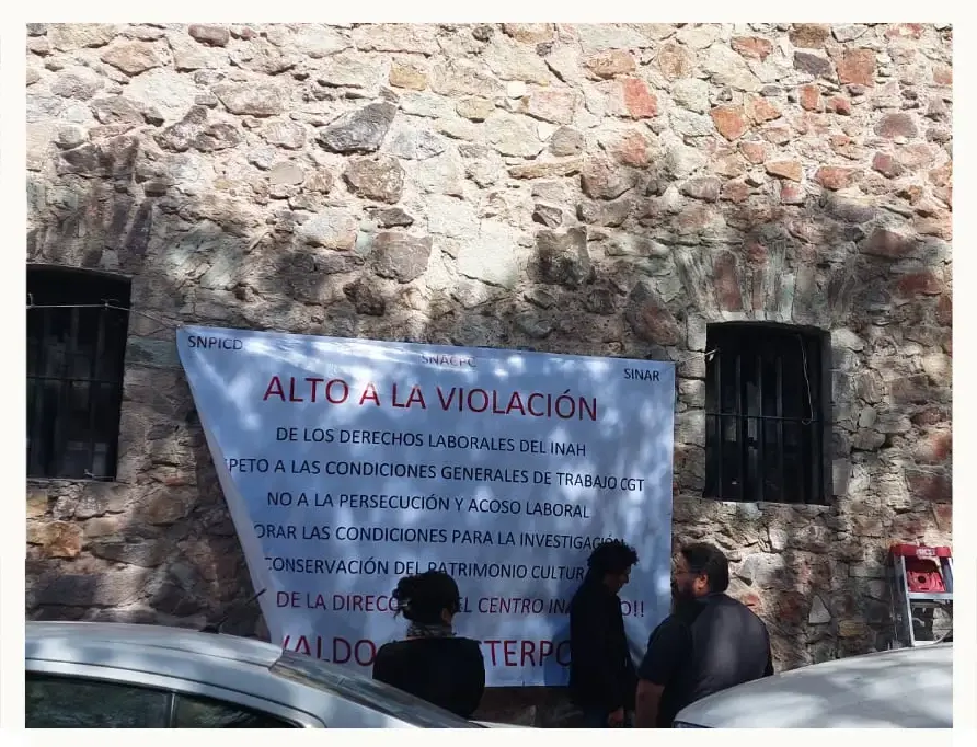 Por hostigamiento, trabajadores protestan contra director del INAH en Hidalgo
