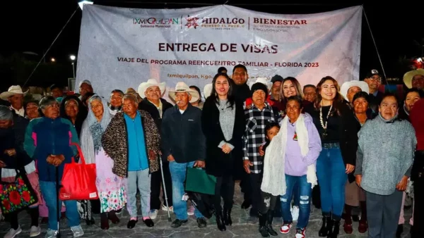 Entregan visas a adultos mayores en Hidalgo para ver a familiares en Estados Unidos.