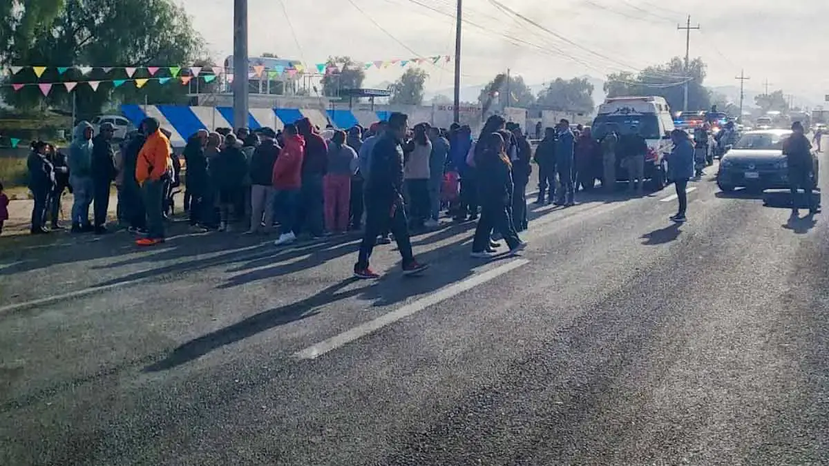 Atropellan y matan a hombre en carretera México-Laredo; habitantes bloquean vialidad en protesta