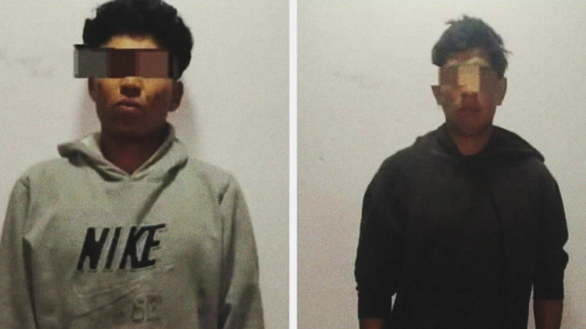 Detienen a dos hermanos por robo de taxi en Villa de Tezontepec.