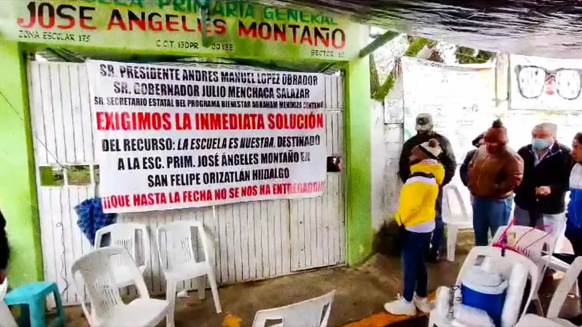Por falta de recursos, madres y padres toman escuela en San Felipe Orizatlán, Hidalgo