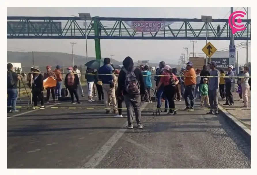 Bloquean carretera Pachuca-Ciudad Sahagún por falta de agua en Epazoyucan