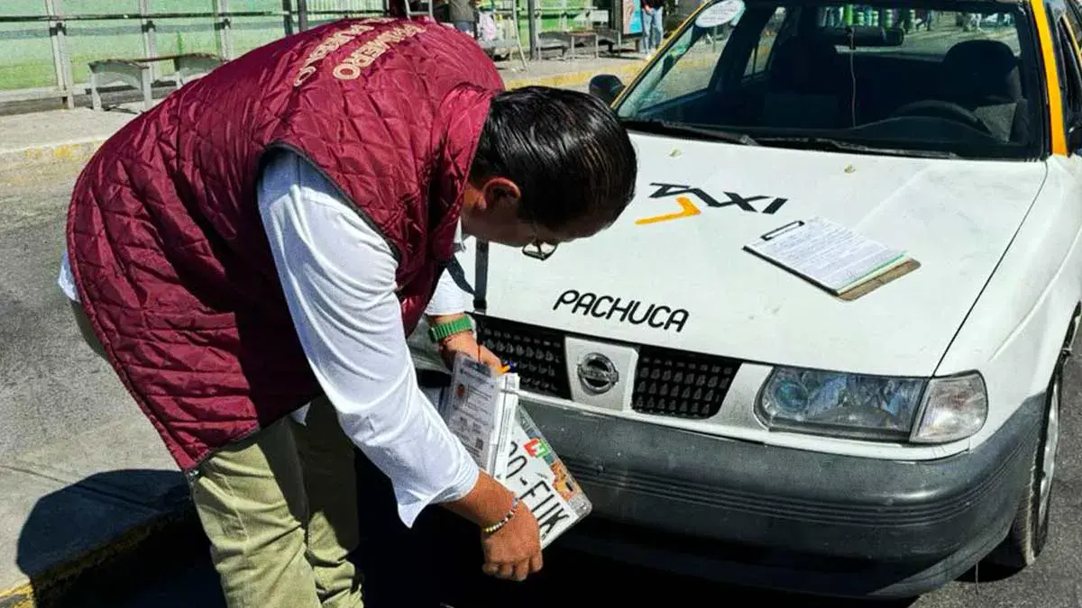 Secretaría de Movilidad realiza operativos contra transporte público en Hidalgo; hallan 400 irregularidades.