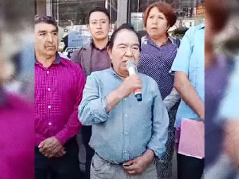 Protestan aspirantes de Morena a la presidencia de San Agustín Tlaxiaca; piden no imponer candidato