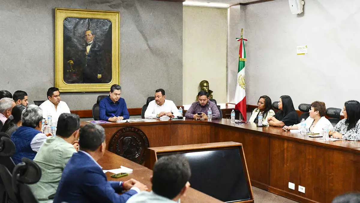 Congreso de Hidalgo aprueba disminuir a comisionados del ITAIH porque tienen “poco trabajo”