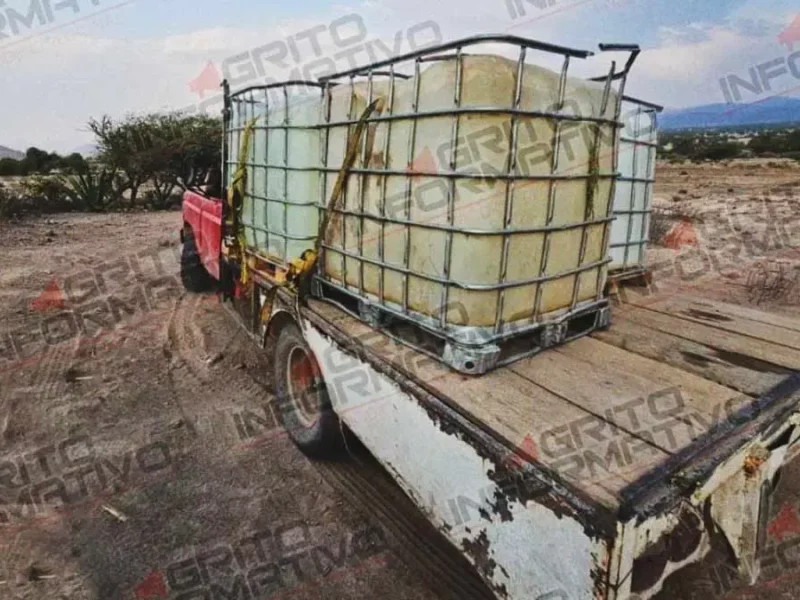Decomisan camionetas por transportar 6 mil litros de hidrocarburos en Hidalgo