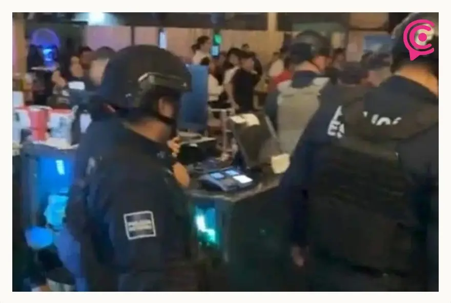 Megaoperativo en bares de Zona Plateada de Pachuca deja 13 detenidos, drogas y bebidas adulteradas