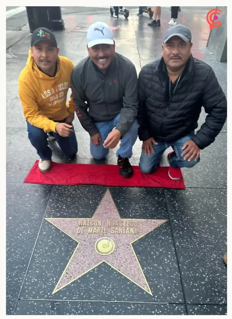 Trío Halcón Huasteco recibe estrella en Paseo de la Fama en Hollywood