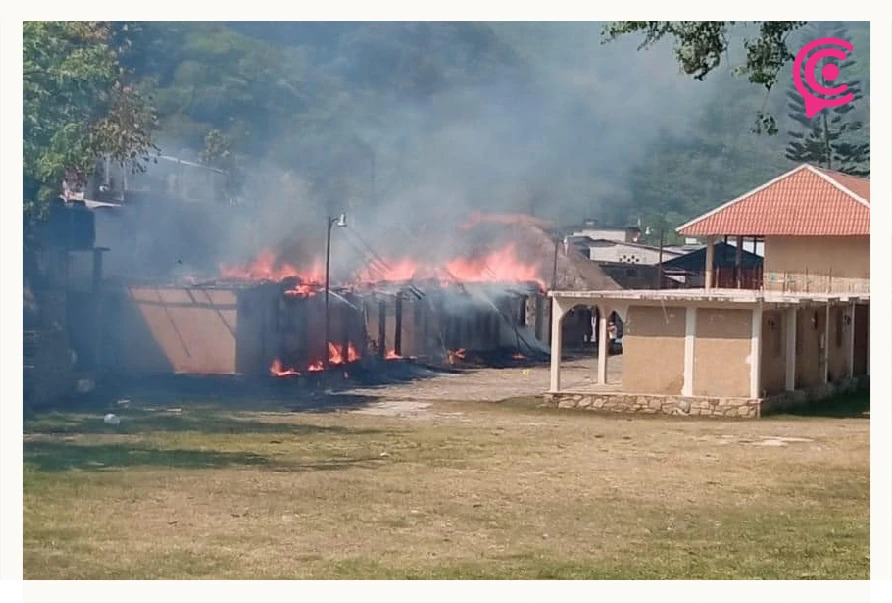 Incendio consume balneario de aguas termales en Calnali, Hidalgo