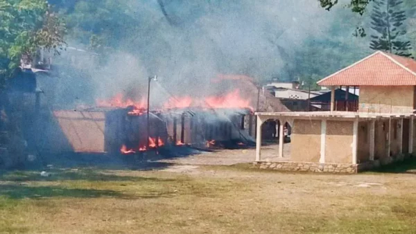 Incendio consume balneario de aguas termales en Calnali, Hidalgo