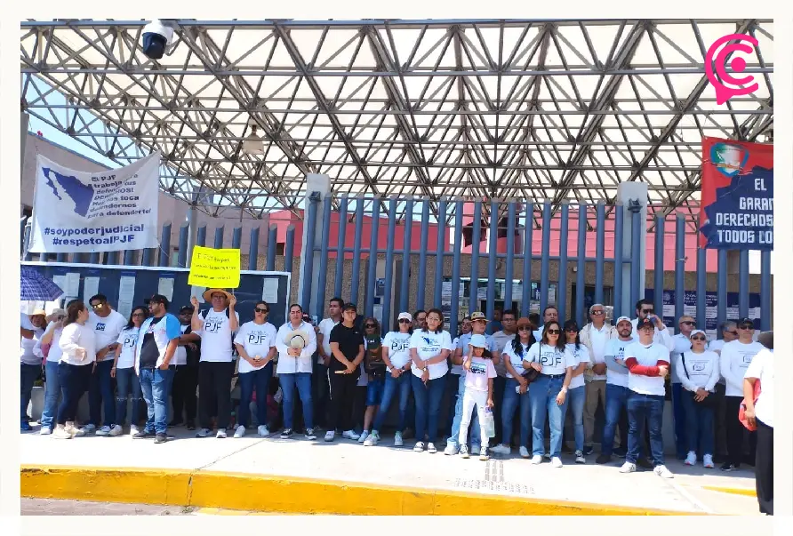 Protesta de trabajadores del Poder Judicial de la Federación en Pachuca.