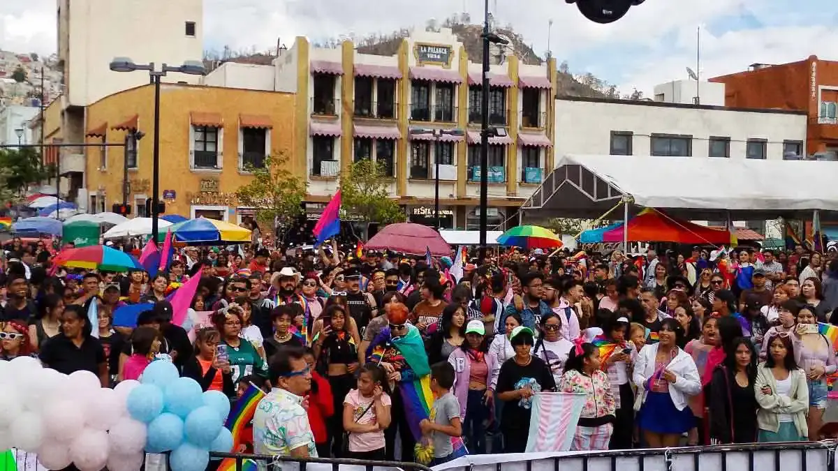 Amor y exigencia de justicia; así fue la Marcha del Orgullo LGBTI+ 2024 en Pachuca