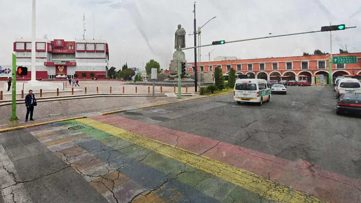 Arranca nueva remodelación de la explanada de la Plaza Juárez en Pachuca 