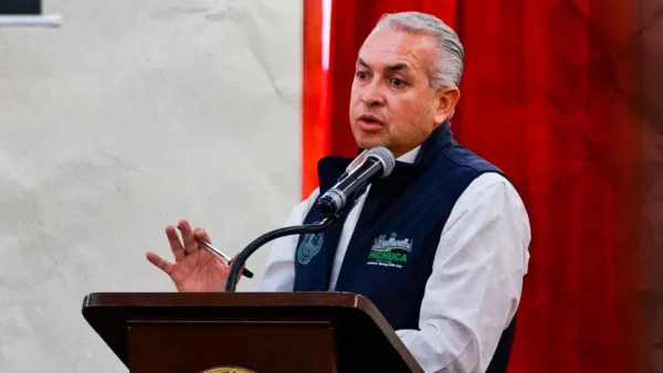 Sergio Baños acepta diálogo para consensuar restricción de horario de venta de alcohol en Pachuca