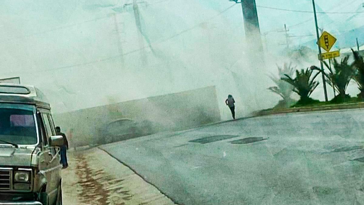 Tr Iler Se Queda Sin Frenos Y Choca Con Autos En Tulancingo