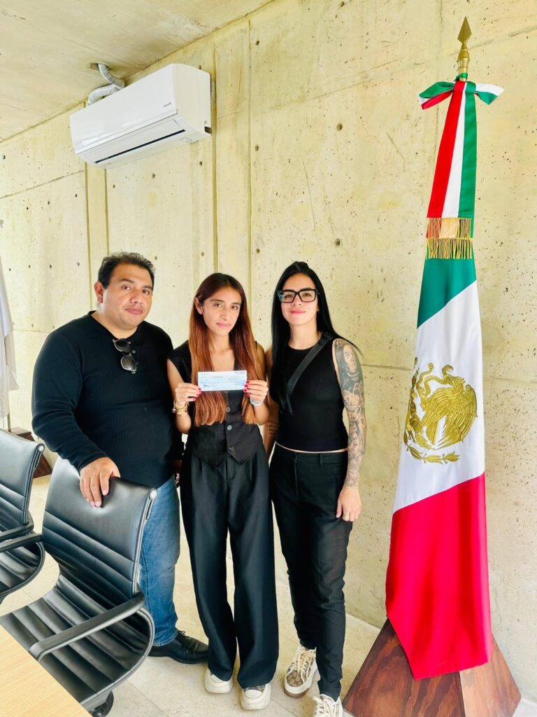 Ganadora del "Mérito en Expresión Cultural”, Eliud Ketzalli Muñoz Salazar